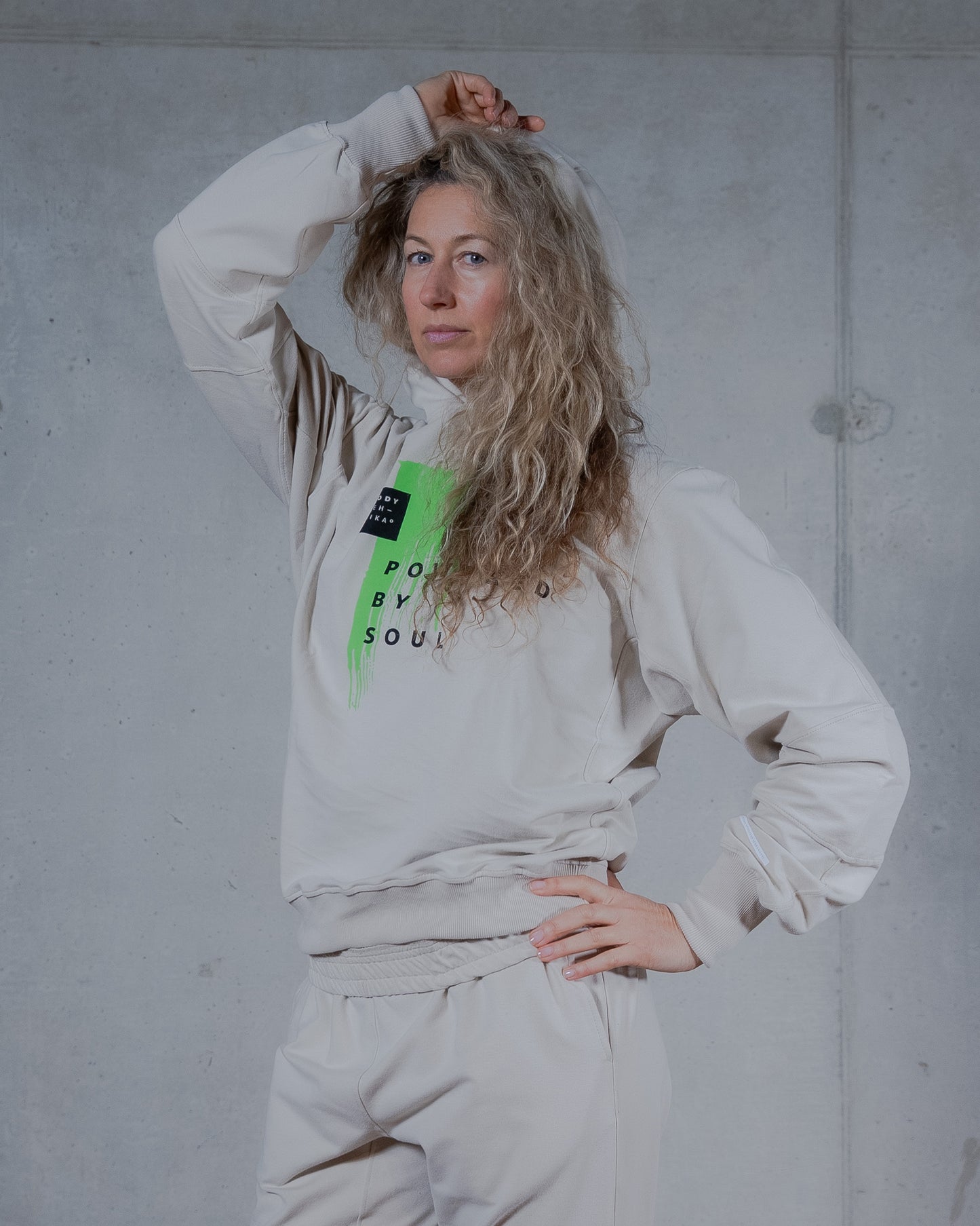 Hoodie Powered By Soul